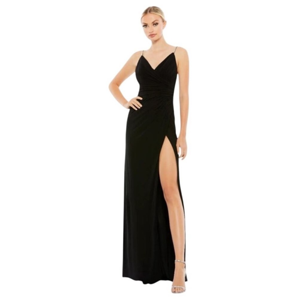 Mac duggal Elegant Black Evening Gown Size 8